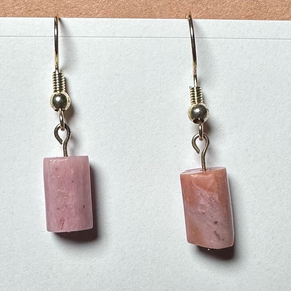 Datolite earrings handmade pink and gold tone - Picture 5 of 5